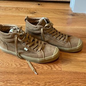 Brand new! Cariuma mens high tops